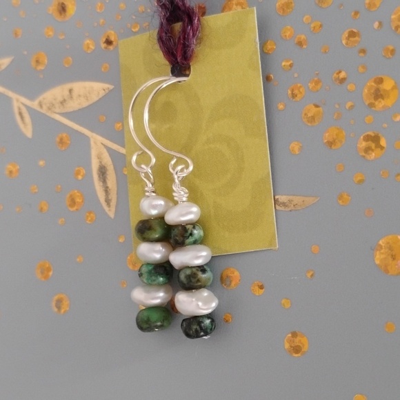 Elegant Keshi Pearl And Turquoise Earrings - Picture 3 of 7